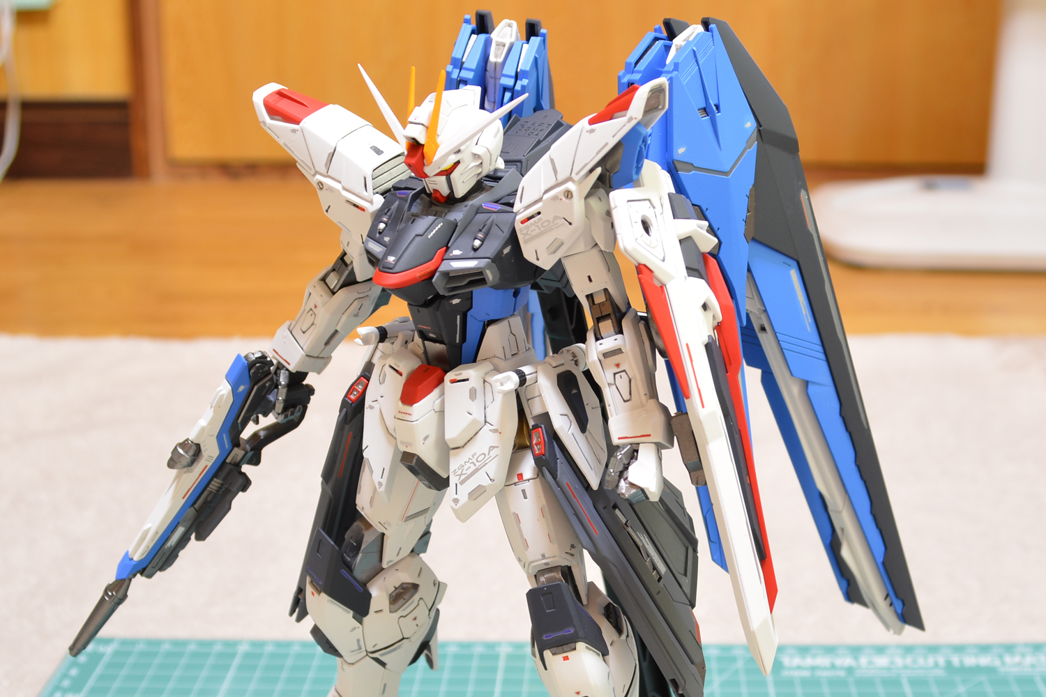 良好品】 MG フリーダムガンダムVer.2.0 (おまけデカール付 