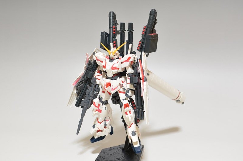 HG FAユニコーンガンダム レッドカラーVer.の塗装レシピと写真レビュー