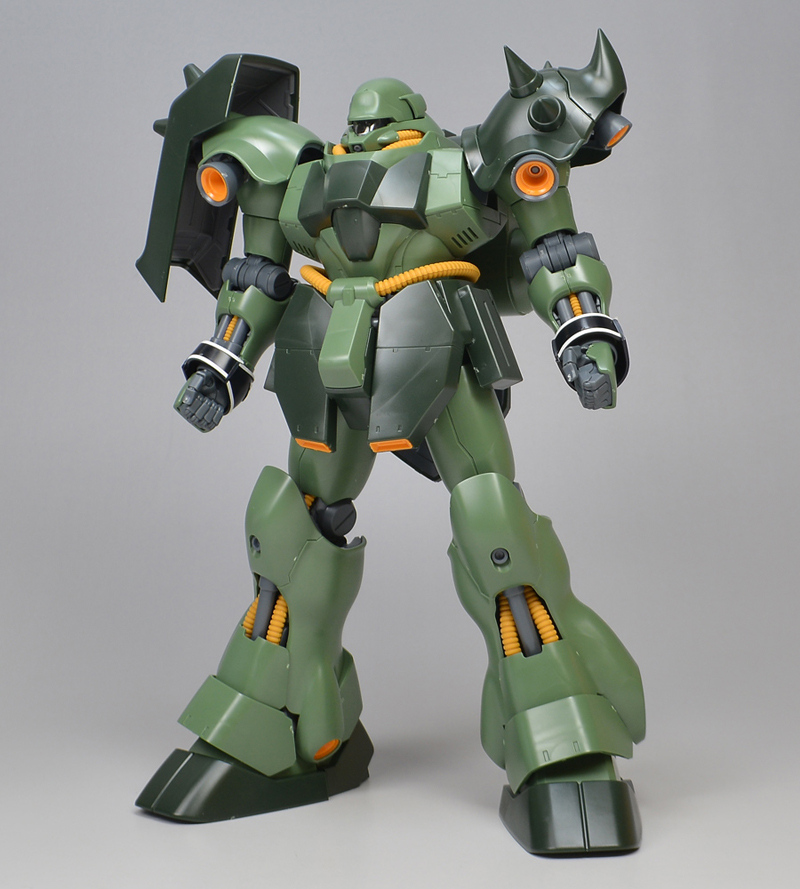 ガンプラ MG 1/100 ギラ・ドーガ (バーサーカー) 完成品 人気 49.0