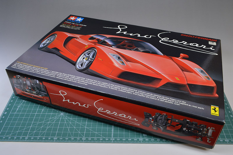 タミヤ エンツォ・フェラーリの製作1 ランナー紹介、使用する道具・塗料など | ガンダムブログはじめました