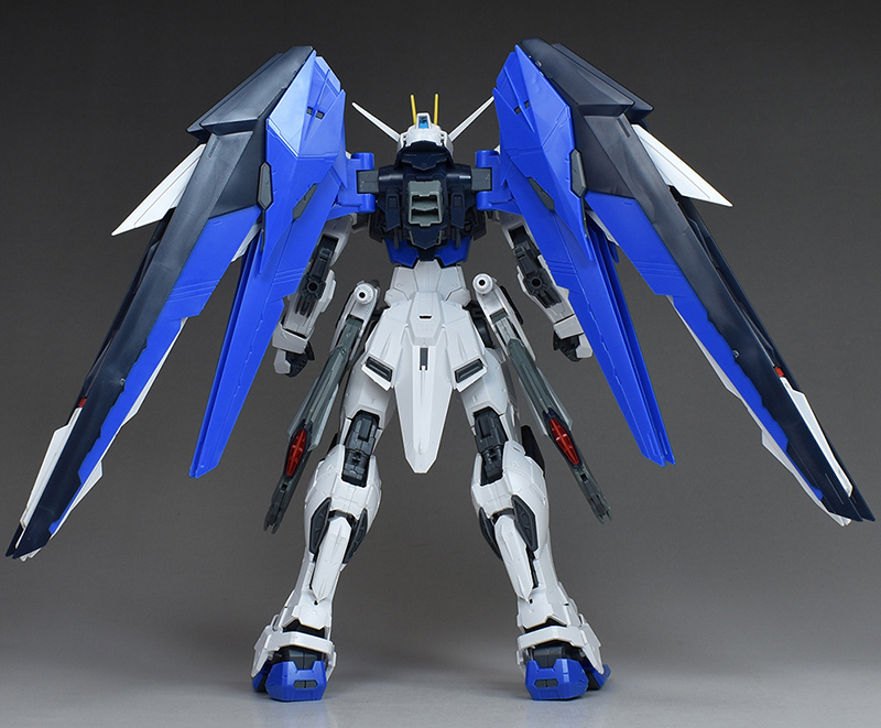 MG フリーダムガンダムVer.2.0 - プラモデル